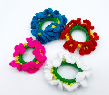 Crochet Floral Scrunchie β Handmade Hair Accessory - Image 7